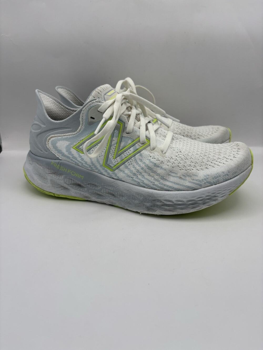 New Balance Fresh Foam 1080 V 11 White And Neon Green Sneakers Women Size 8.5